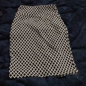 Diamond Pattern Pencil Skirt